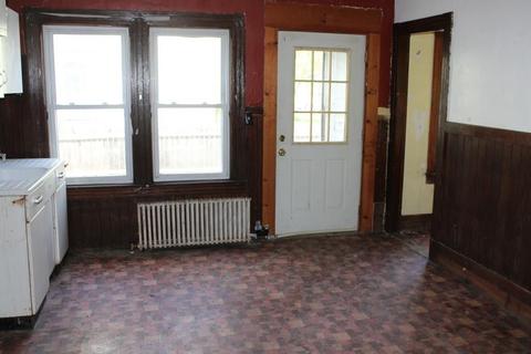 21 Clinton St, Easthampton, MA 01027 photo 9
