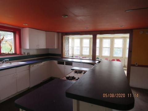 21 Clinton St, Easthampton, MA 01027 photo 4