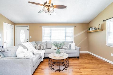 36 Deepfield Rd, Springfield, MA 01118 photo 9