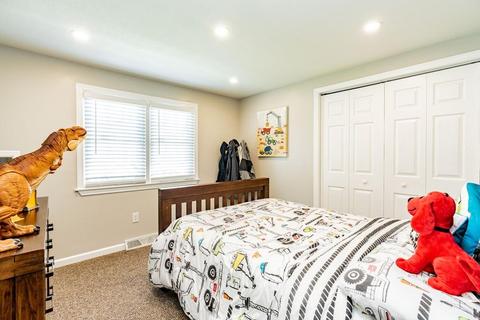 36 Deepfield Rd, Springfield, MA 01118 photo 22