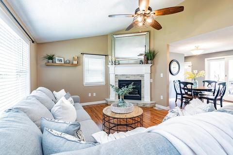 36 Deepfield Rd, Springfield, MA 01118 photo 5