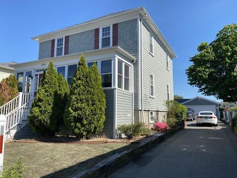 596 King Philip St, Fall River, MA 02724 photo 2