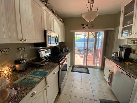 596 King Philip St, Fall River, MA 02724 photo 15
