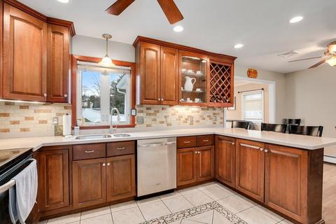 94 North St, Danvers, MA 01923 photo 11