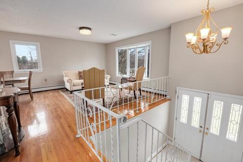 94 North St, Danvers, MA 01923 photo 5