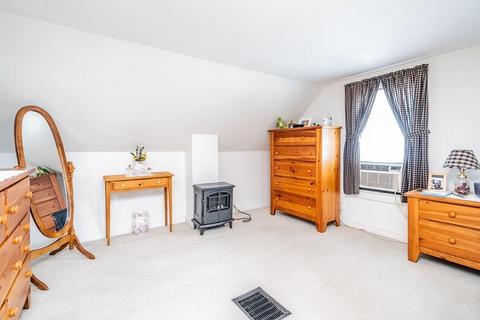 317 Chicopee St, Chicopee, MA 01013 photo 8
