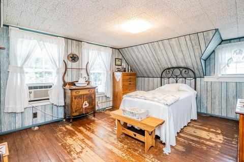 317 Chicopee St, Chicopee, MA 01013 photo 4
