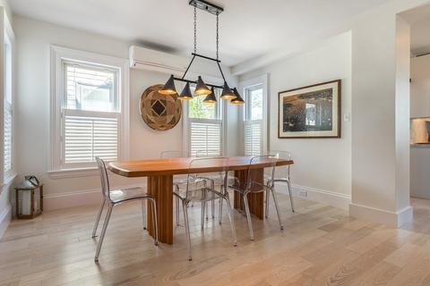5 Gerry St, Marblehead, MA 01945 photo 7
