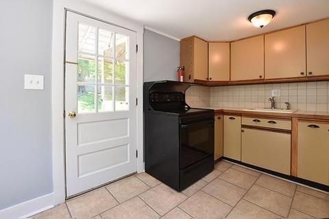 8 Brookhaven Rd, Worcester, MA 01606 photo 2