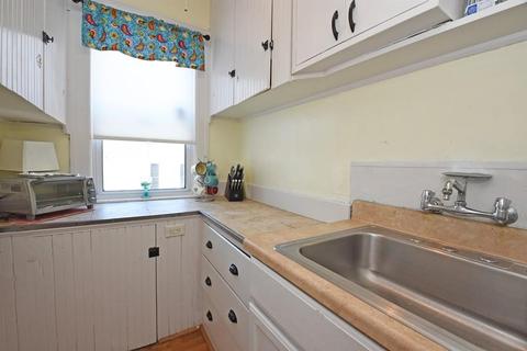 36 Whitmarsh Ave, Worcester, MA 01606 photo 7