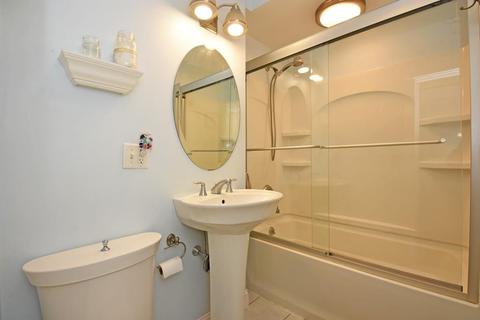 36 Whitmarsh Ave, Worcester, MA 01606 photo 10