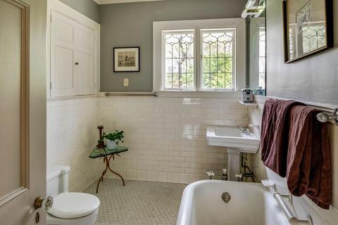 35 Cliff Rd, Wellesley, MA 02481 photo 23