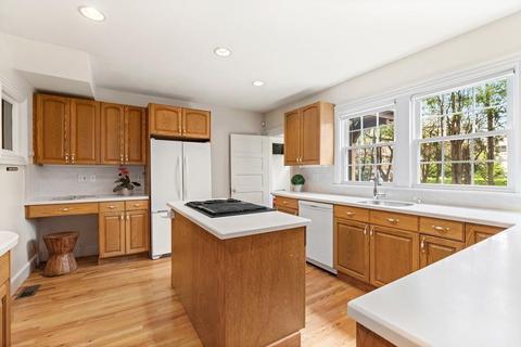 8 Upland Rd, Wellesley, MA 02482 photo 8