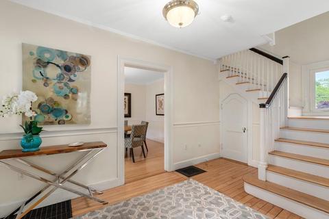 8 Upland Rd, Wellesley, MA 02482 photo 13
