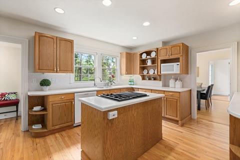 8 Upland Rd, Wellesley, MA 02482 photo 7