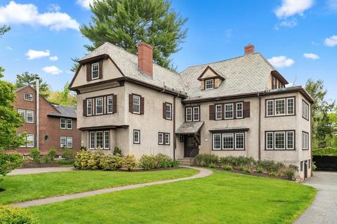 8 Upland Rd, Wellesley, MA 02482 photo 1