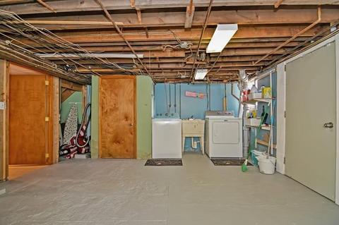 157 Emmett St, Fall River, MA 02721 photo 32