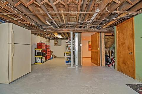 157 Emmett St, Fall River, MA 02721 photo 33