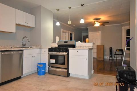 99 Princeton St, Springfield, MA 01109 photo 8