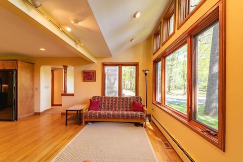 48 Winterberry Ln, Northampton, MA 01062 photo 5