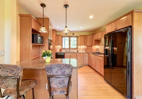 48 Winterberry Ln, Northampton, MA 01062 photo 7