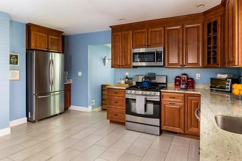 116 Montgomery St, Fall River, MA 02720 photo 3