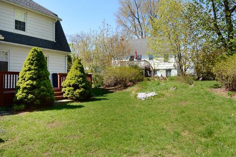 8 Saint Marks Rd, Worcester, MA 01606 photo 9