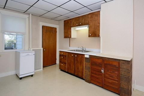 8 Saint Marks Rd, Worcester, MA 01606 photo 21