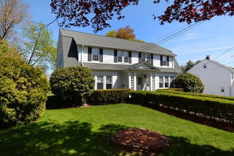 8 Saint Marks Rd, Worcester, MA 01606 photo 3