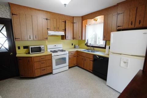 16 Pilgrim Rd, Marblehead, MA 01945 photo 5