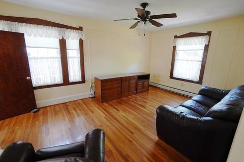 16 Pilgrim Rd, Marblehead, MA 01945 photo 3