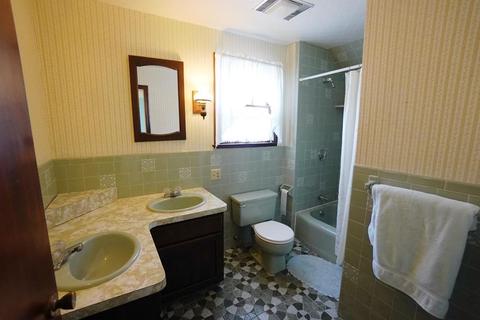 16 Pilgrim Rd, Marblehead, MA 01945 photo 12