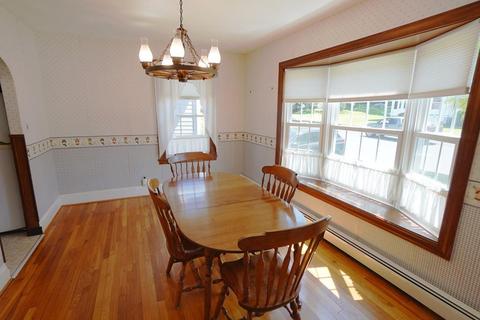 16 Pilgrim Rd, Marblehead, MA 01945 photo 4