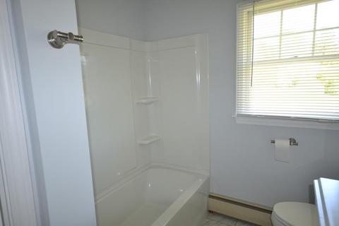 405 Hermitage Dr, Springfield, MA 01129 photo 16