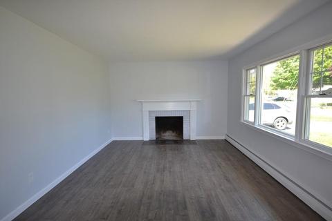 405 Hermitage Dr, Springfield, MA 01129 photo 12