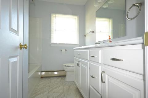 405 Hermitage Dr, Springfield, MA 01129 photo 14