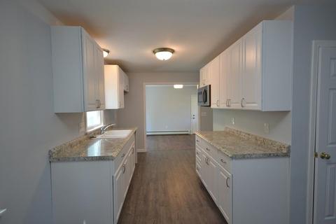 405 Hermitage Dr, Springfield, MA 01129 photo 10
