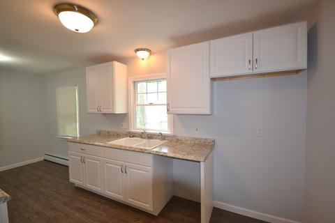 405 Hermitage Dr, Springfield, MA 01129 photo 8