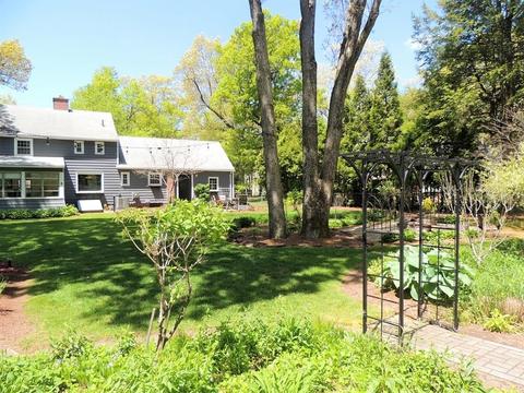 1321 Plumtree Rd, Springfield, MA 01119 photo 13