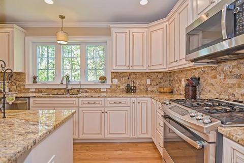 19 Asylum St, Mendon, MA 01756 photo 10