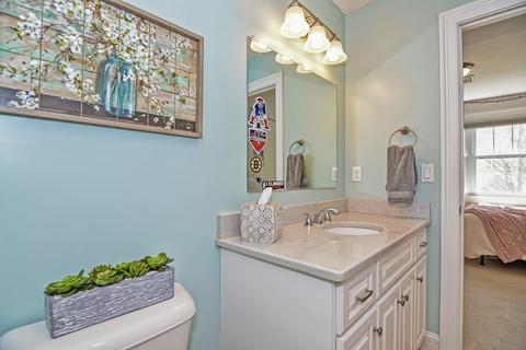 19 Asylum St, Mendon, MA 01756 photo 21