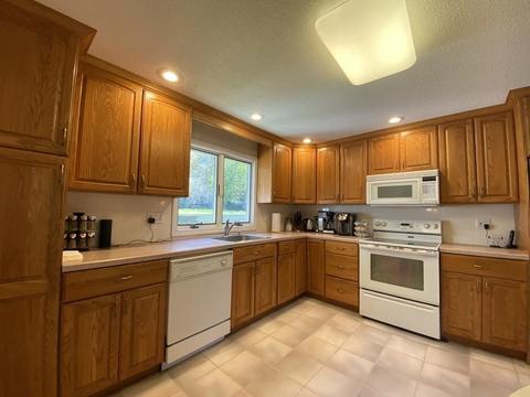 20 Delaware Ave, Danvers, MA 01923 photo 8