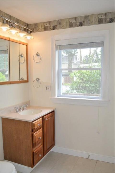 13 Brooks St, Maynard, MA 01754 photo 9