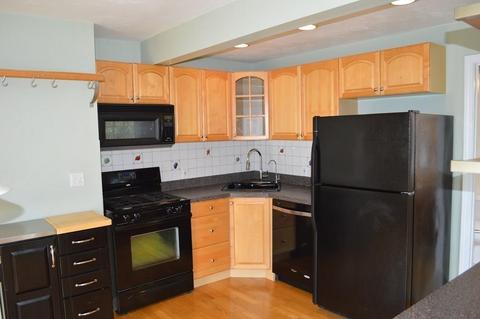 13 Brooks St, Maynard, MA 01754 photo 2