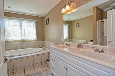 577 Detroit St, Fall River, MA 02721 photo 16