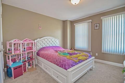 577 Detroit St, Fall River, MA 02721 photo 20