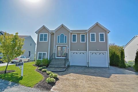 577 Detroit St, Fall River, MA 02721 photo 3