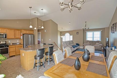 577 Detroit St, Fall River, MA 02721 photo 7