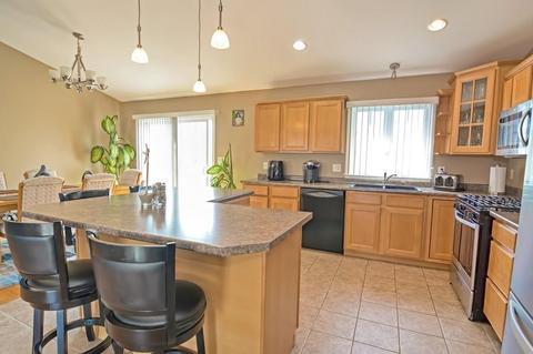 577 Detroit St, Fall River, MA 02721 photo 5