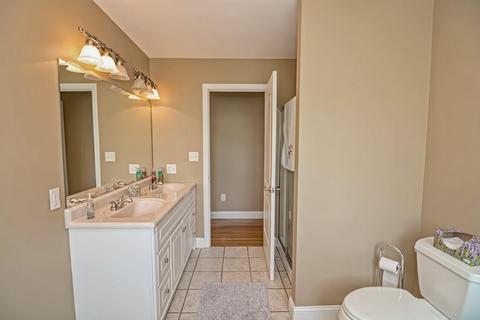 577 Detroit St, Fall River, MA 02721 photo 22